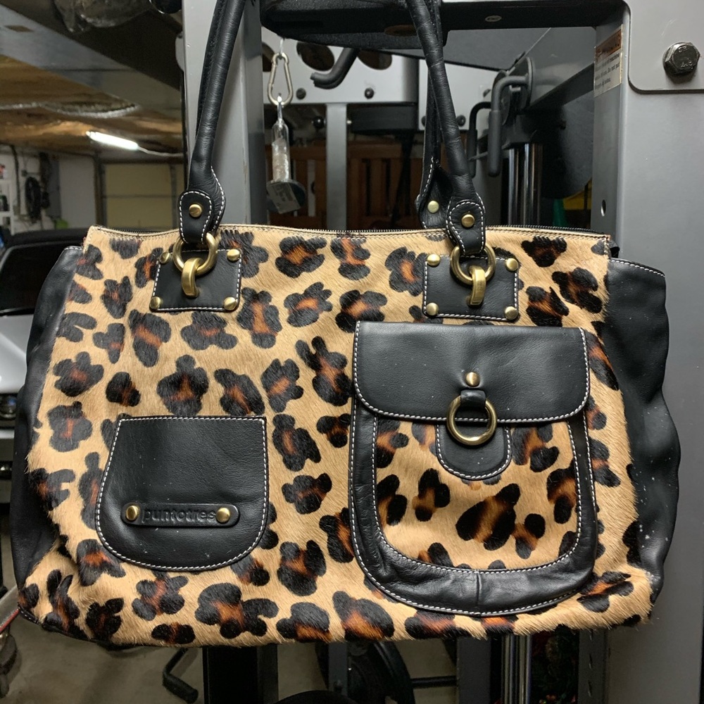 Elegant luxury leather handbag